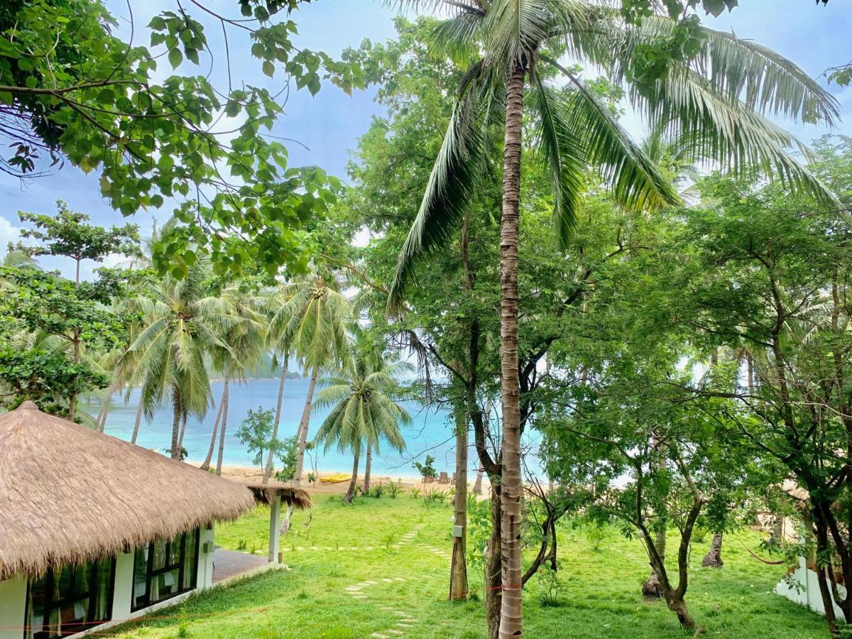 Moon * El Nido