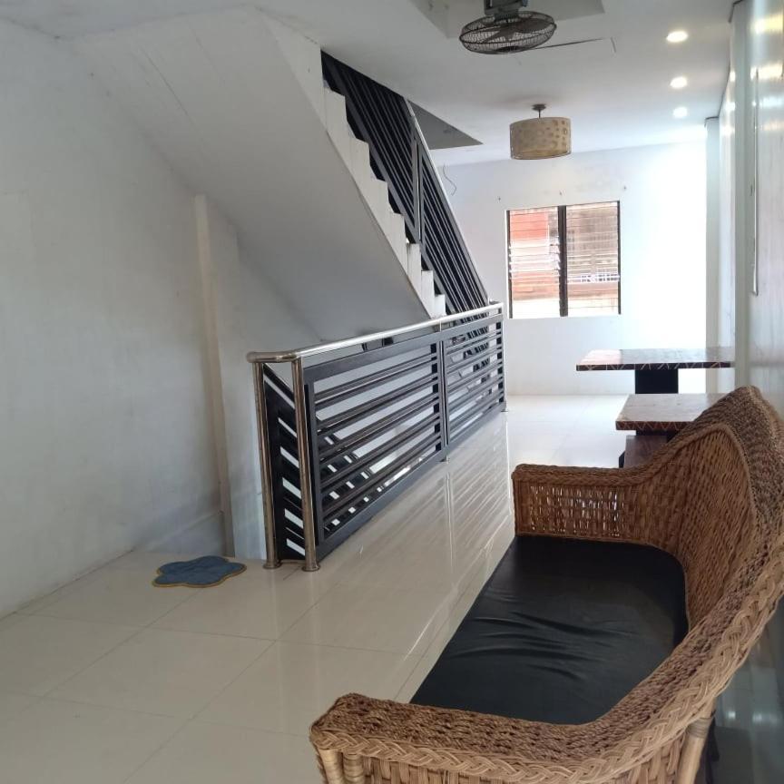 Chelle's Apartelle-inn