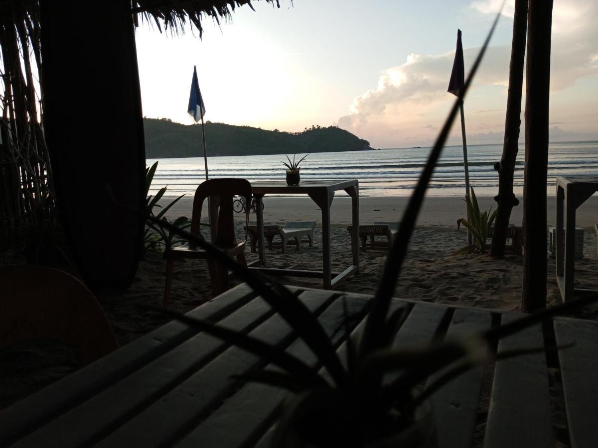 Zhaya's & El Nido