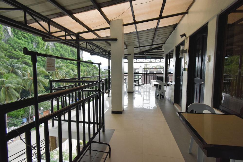 Swiftlets Hotel 2*