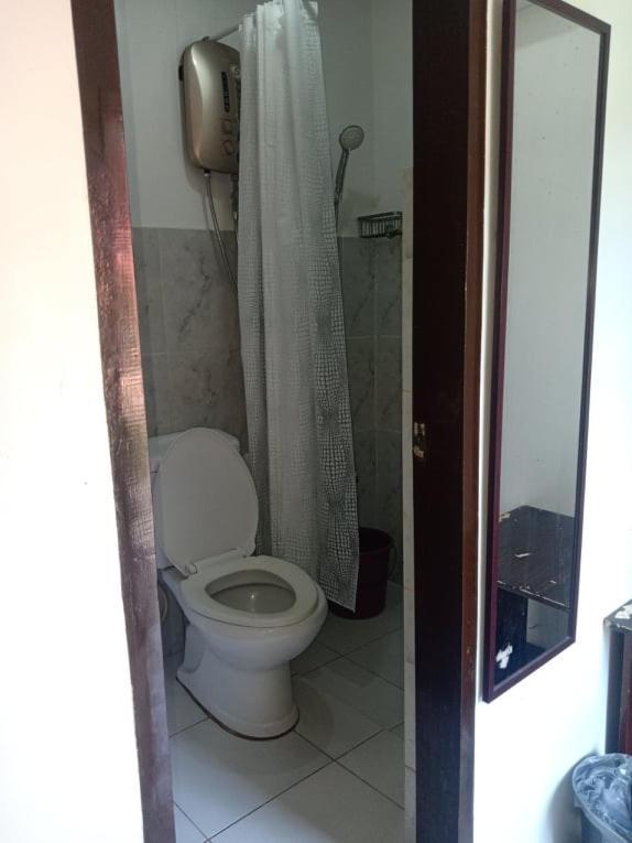 Chelle's Apartelle-inn El Nido