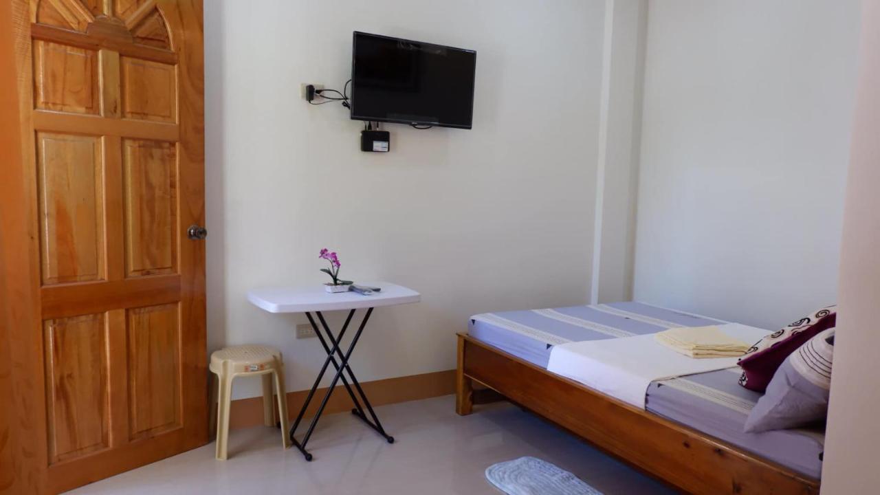 Krizma Inn El Nido