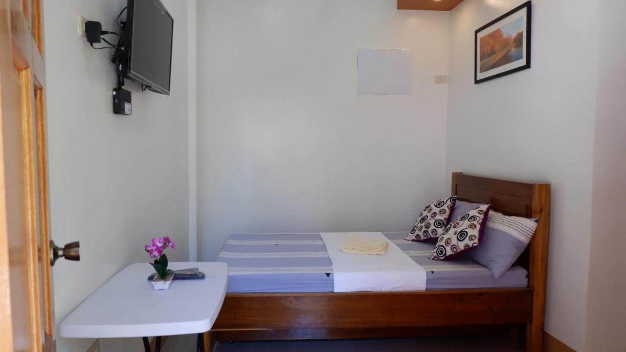Krizma Inn El Nido