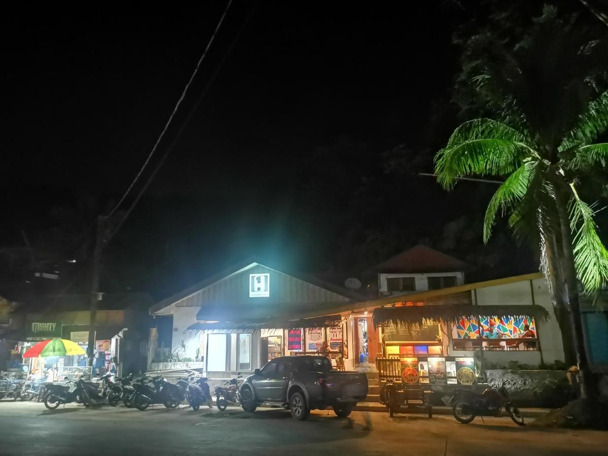 One - Hostel *