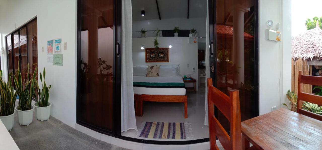 Corong Resort 2*