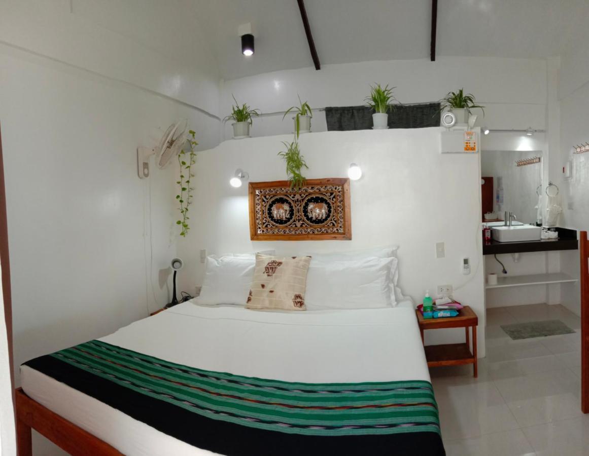 Resort Corong