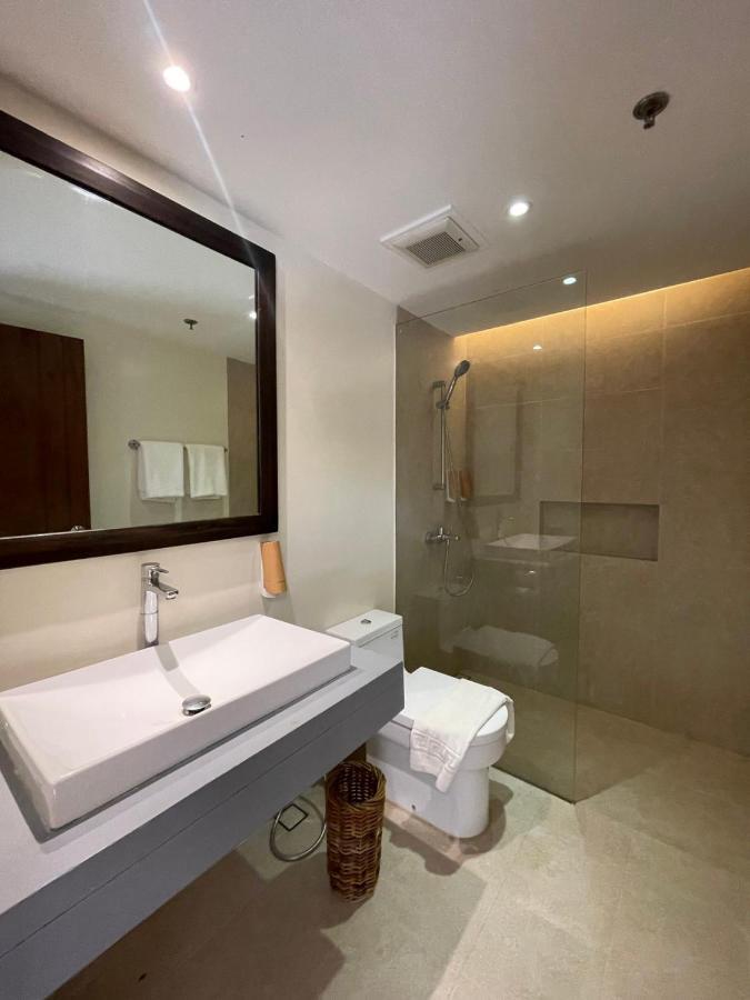 Isla Amara Hotel