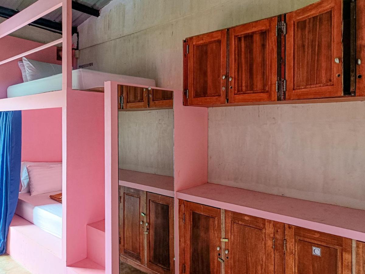 Lexias And Workspace - *
