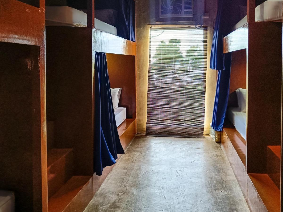 Hostel Lexias And Workspace - El Nido