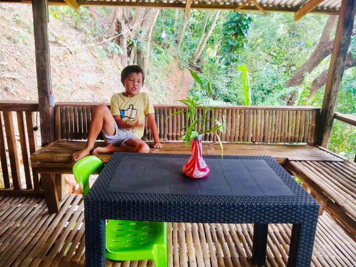 Camp Talusi Hilltop Overlooking Campeggio El Nido