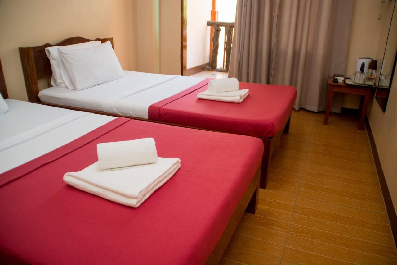 Jurias Garden Hotel 2*