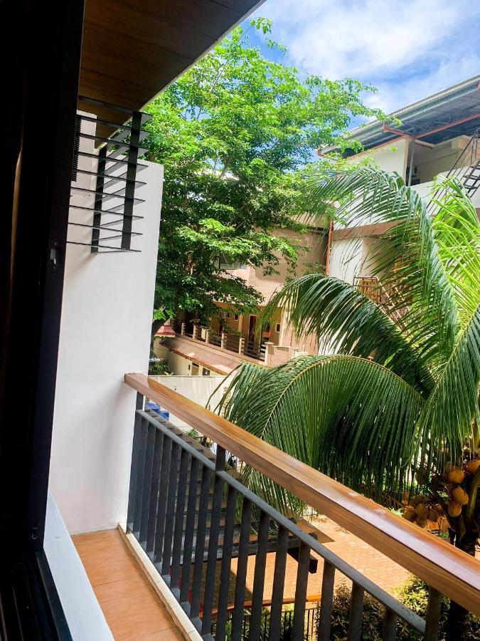 Jurias Garden Hotel 2*