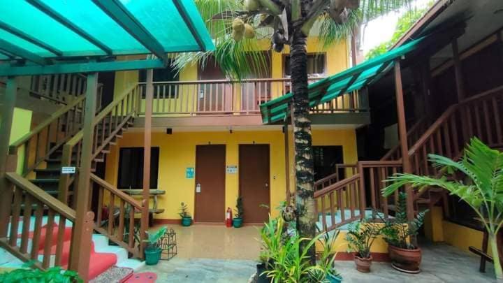 Bed & Breakfast Mam Olson Pensionne House 2*