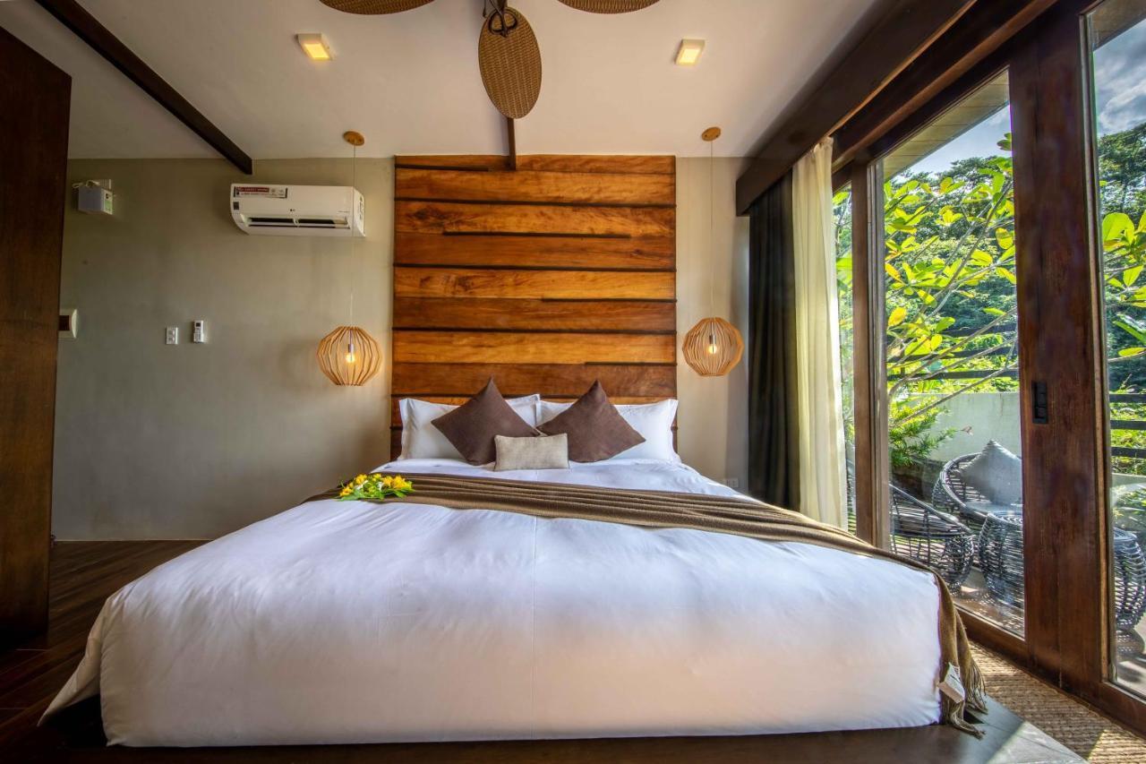Ahana Resort