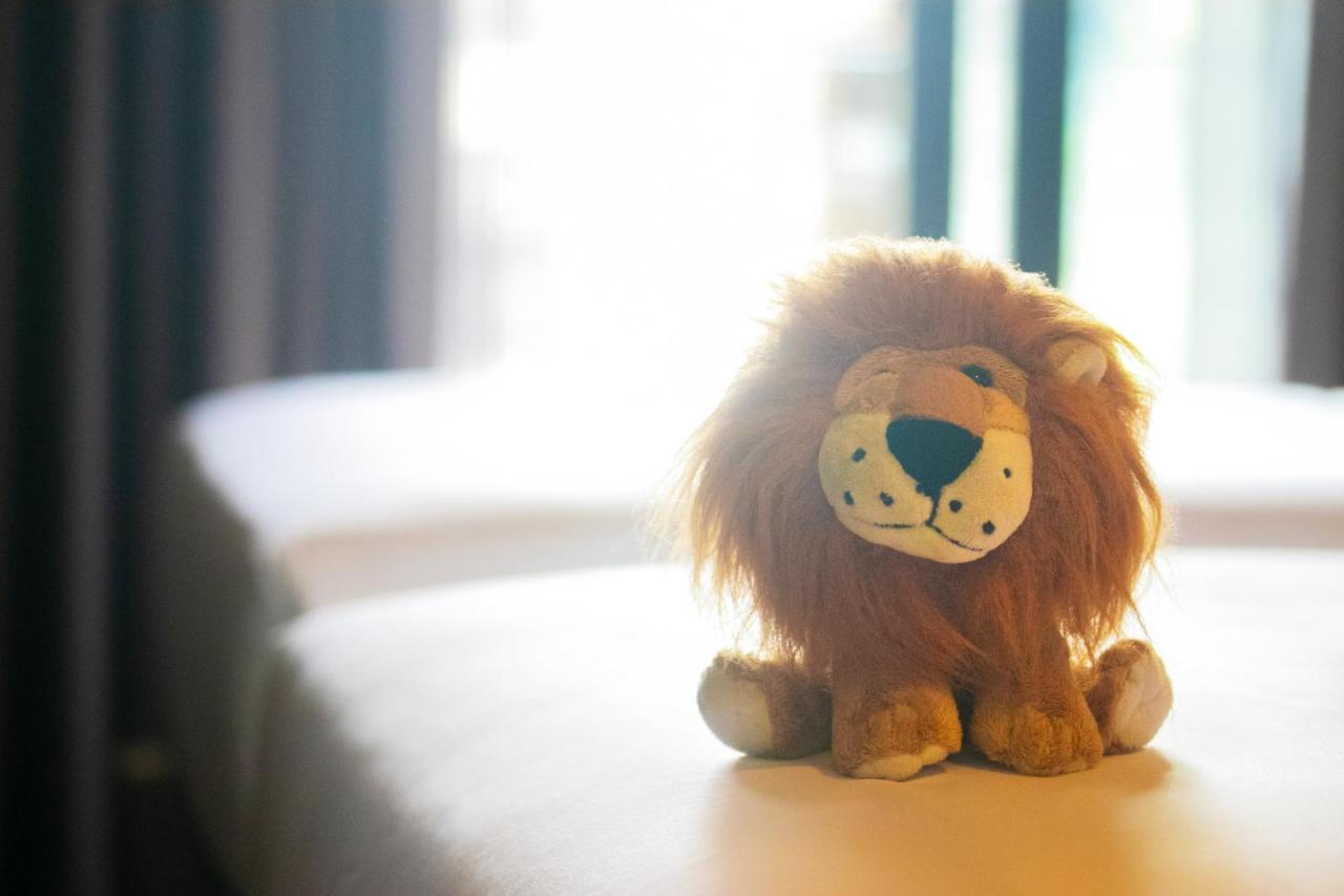 Resort The Funny Lion -