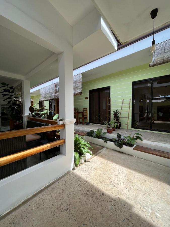 Hutch House Hotel El Nido