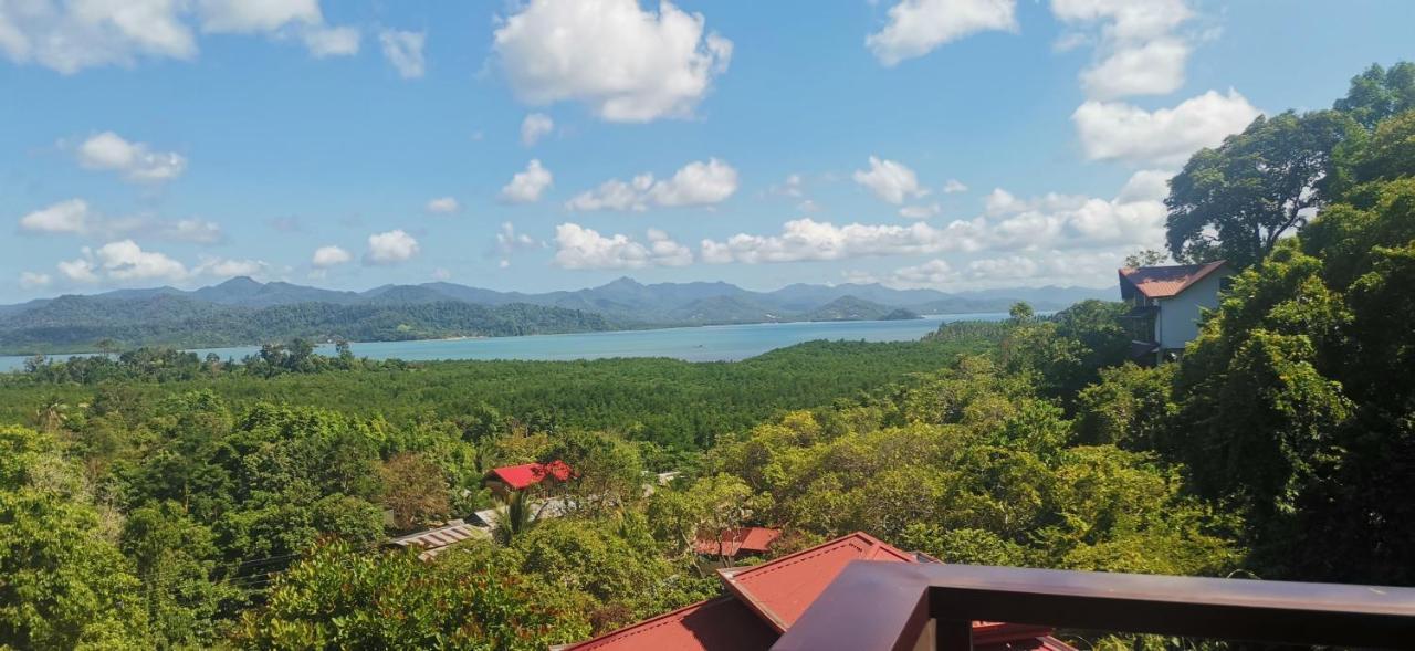Rc And Resort