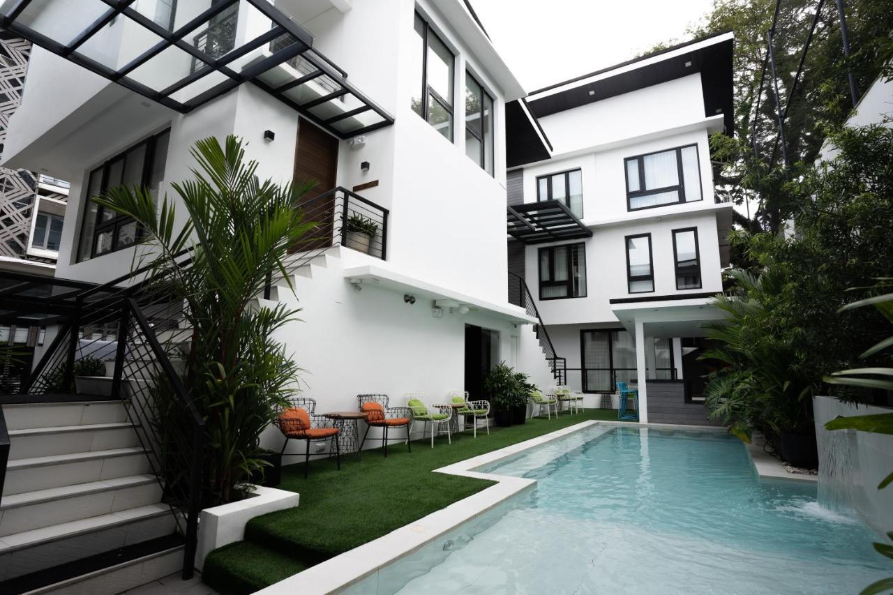 The At * El Nido