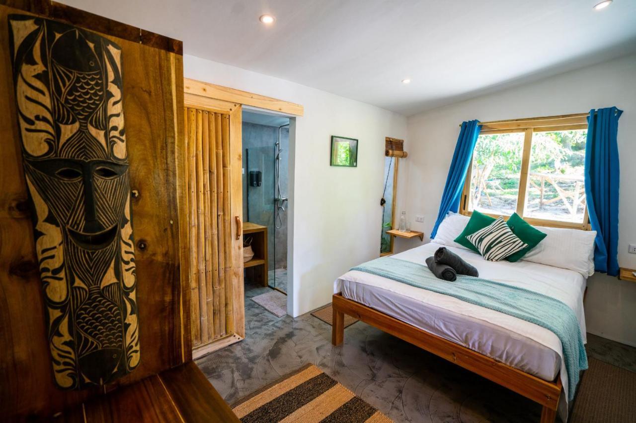 Palayan - With Views, Garden And Pool El Nido