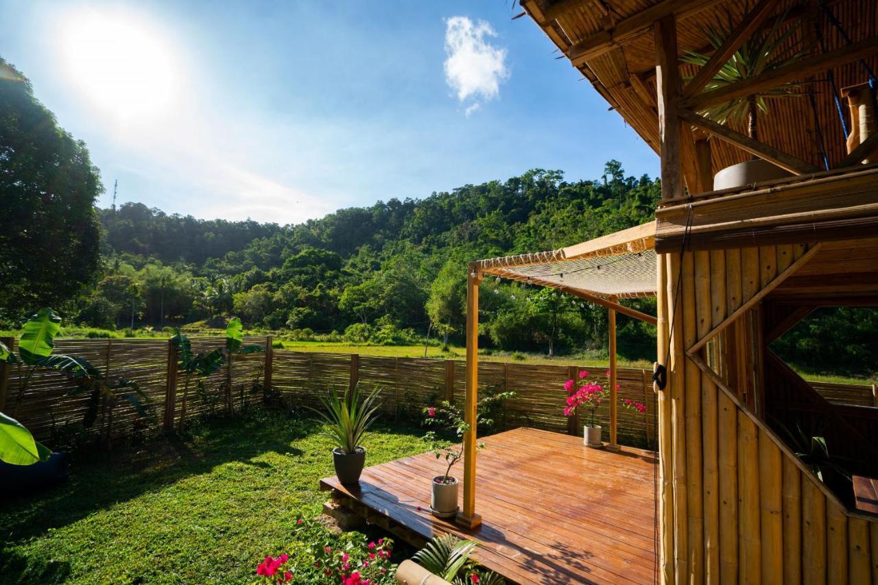 Villa Palayan - With Views, Garden And Pool *