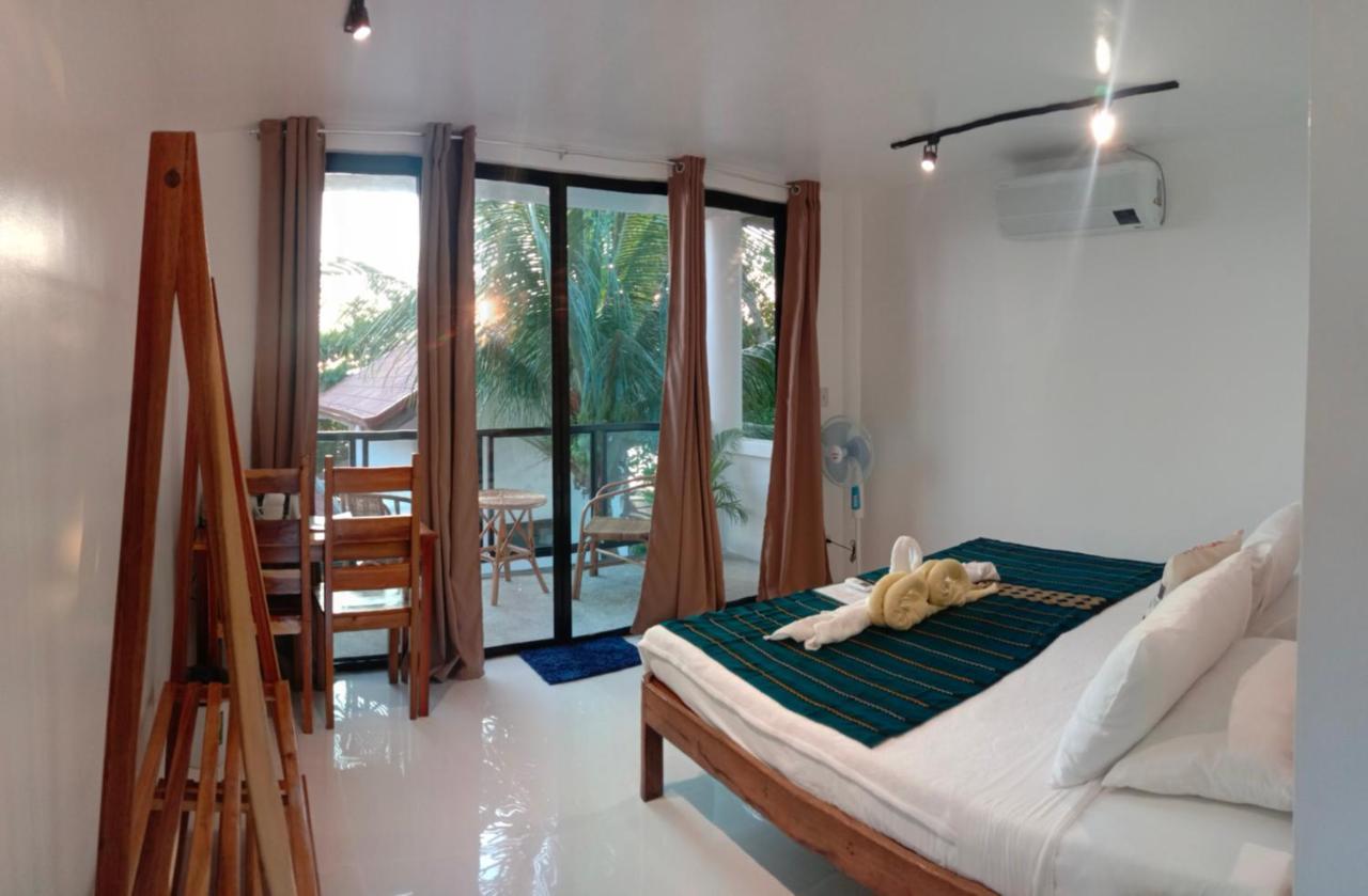 Corong Resort 2*