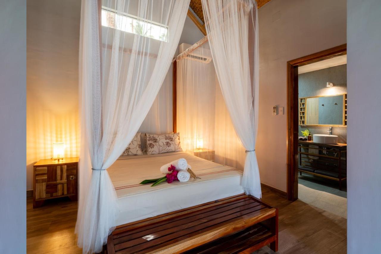 Anitsa Aparthotel *