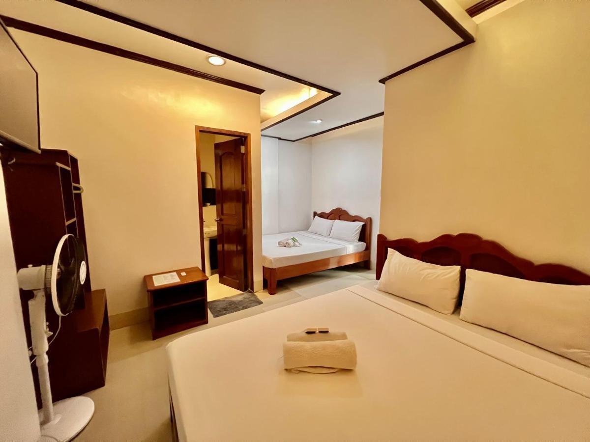 Alocasia Hostel El Nido