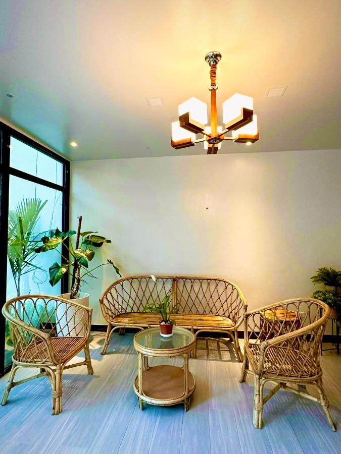 Inn Vencejos - *