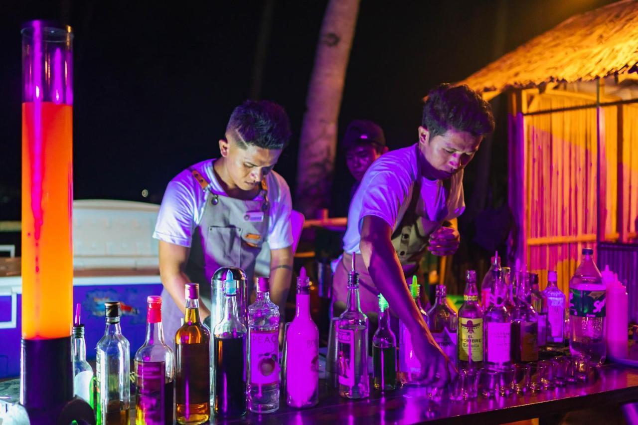 Mad Monkey Nacpan (adults Only)