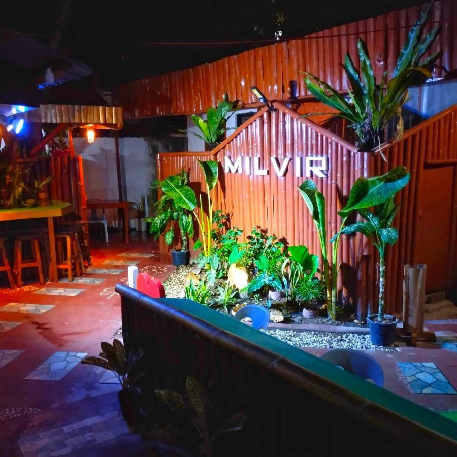 Milvir Tourist * El Nido