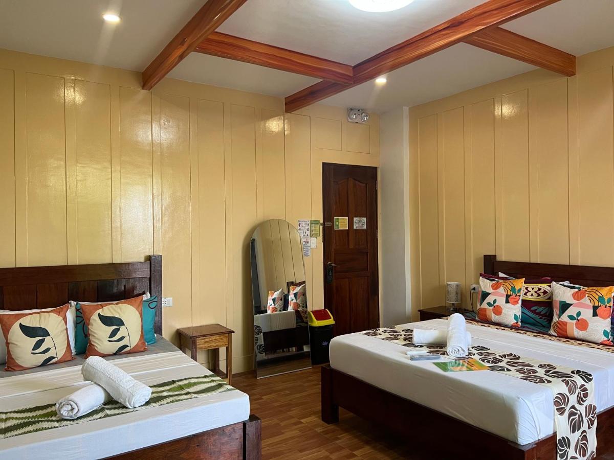 Lodge Mananquil Travel *