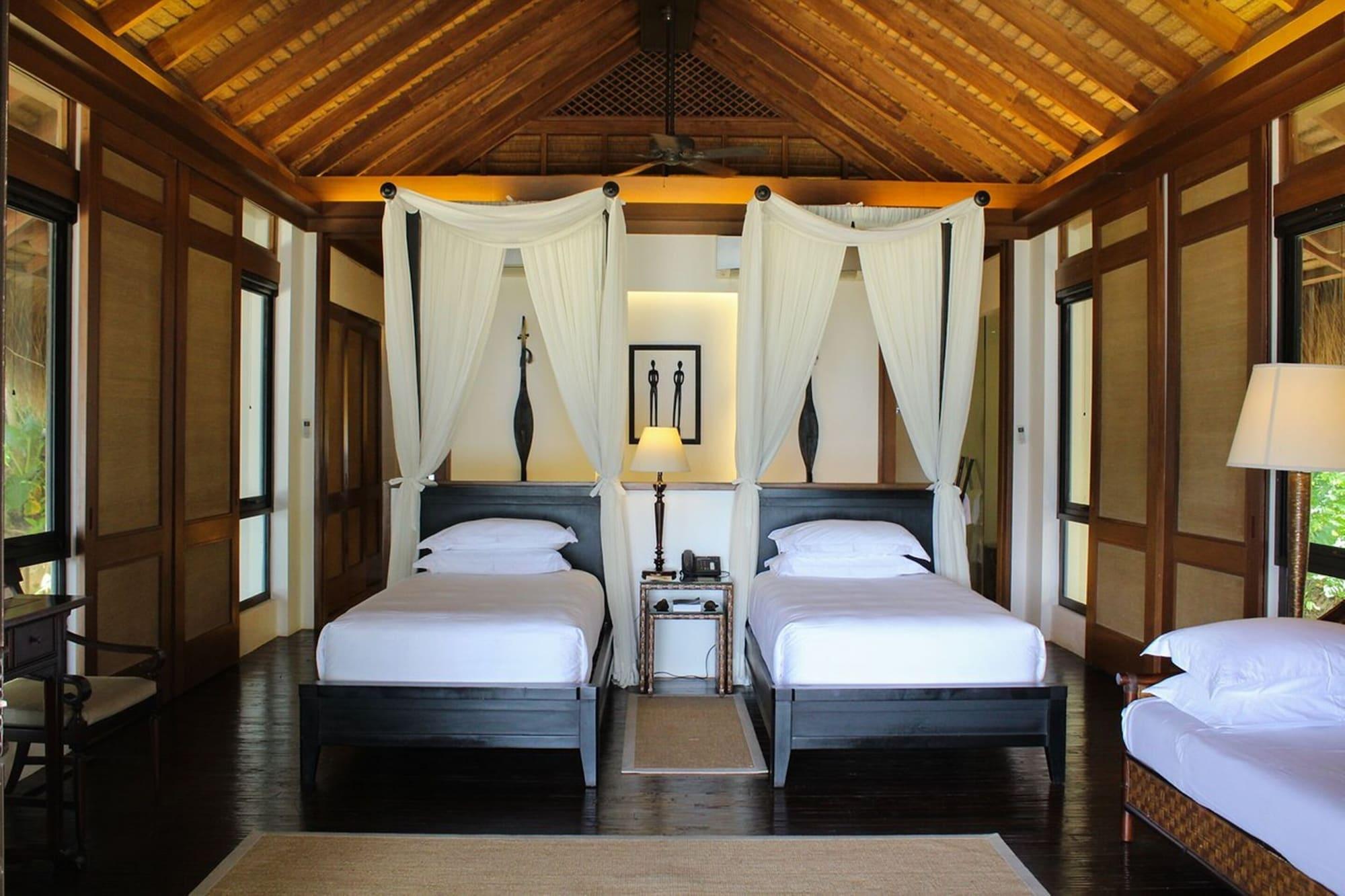 Resort Pangulasian Island 5*