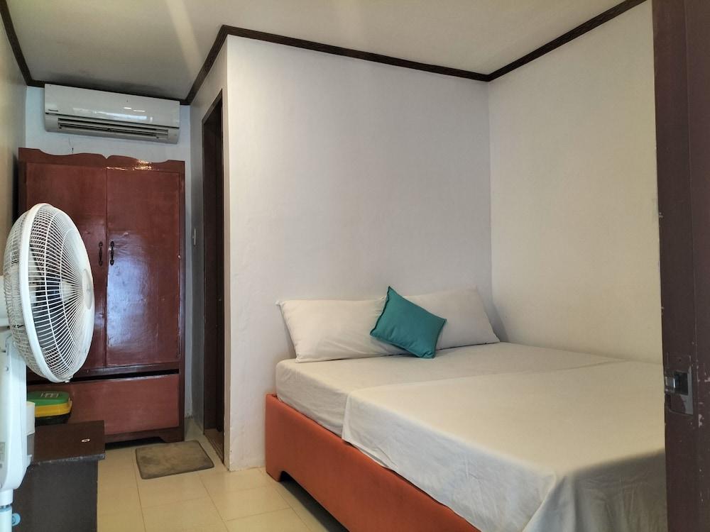 Resort Orange Pearl Beach El Nido
