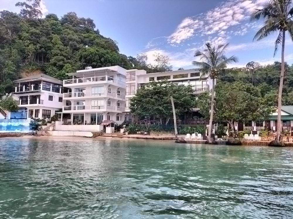 Orange Pearl Beach Resort 2*