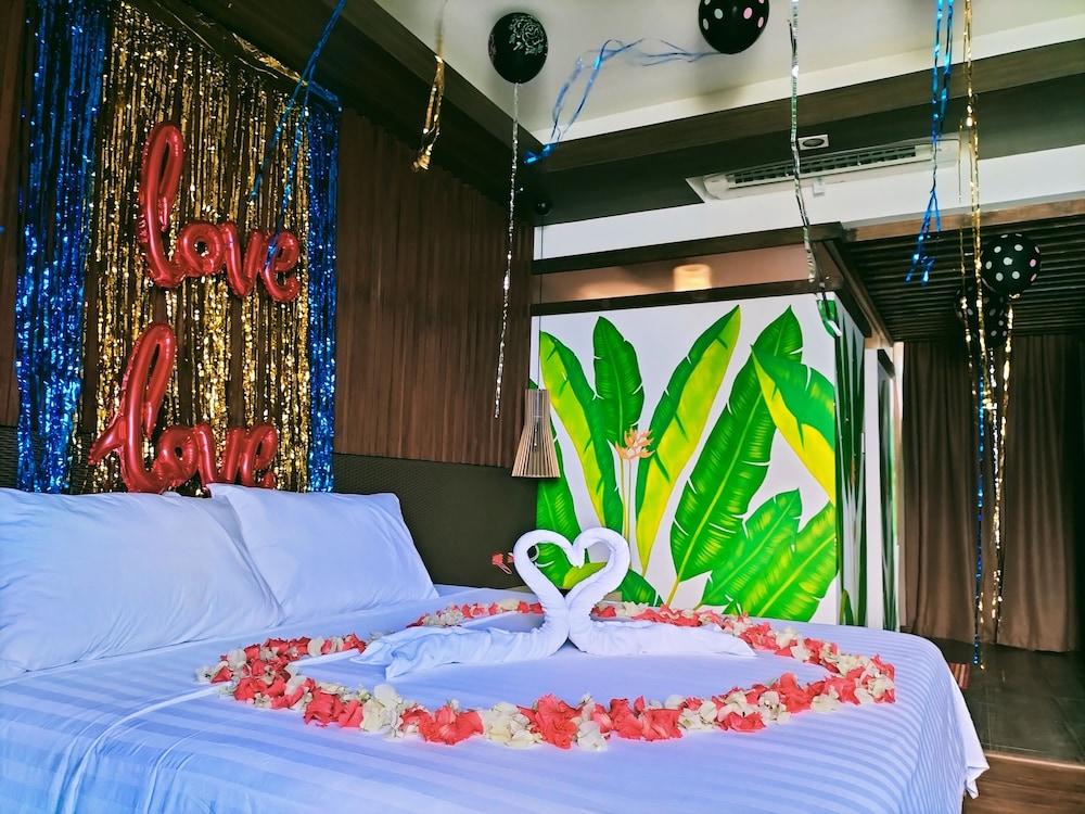Orange Pearl Beach Resort El Nido
