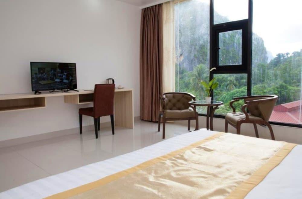 One Hotel