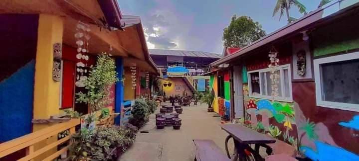 Sun Valley Hostel El Nido