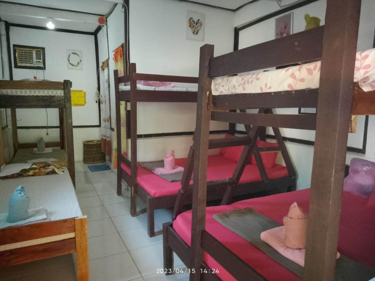 Sun Valley Hostel El Nido