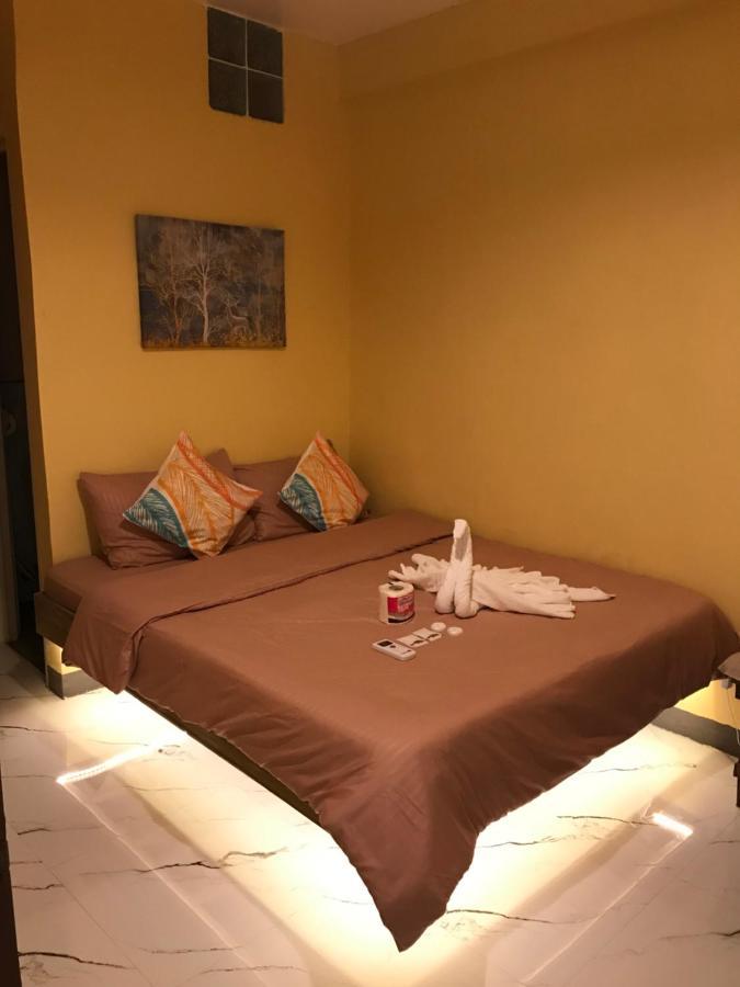 Elmo's Place El Nido
