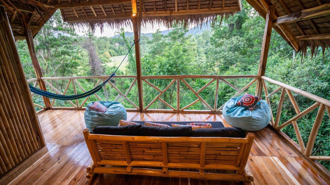 Barya Lang Villa- Native With Jeepney El Nido