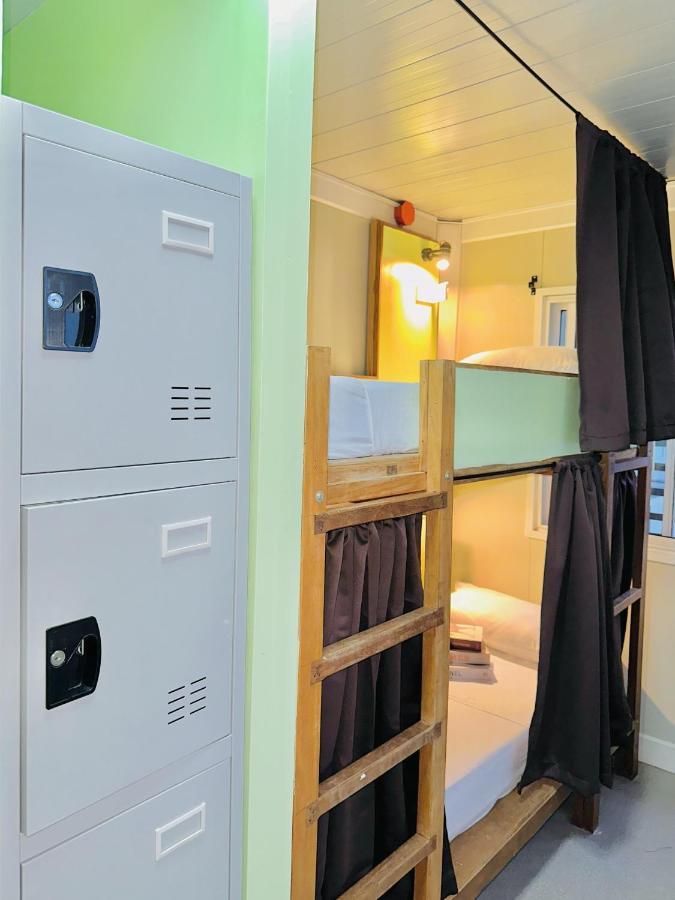 Hostel The Continental El Nido