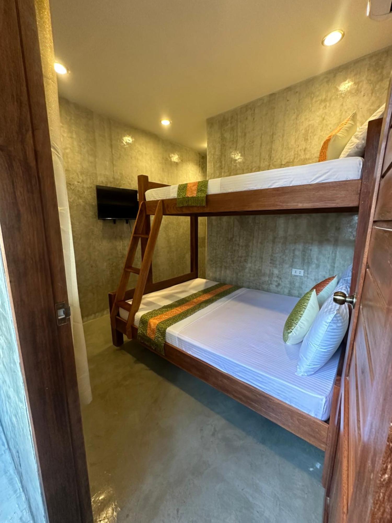 Hotel Rl Harbor Annex 2*