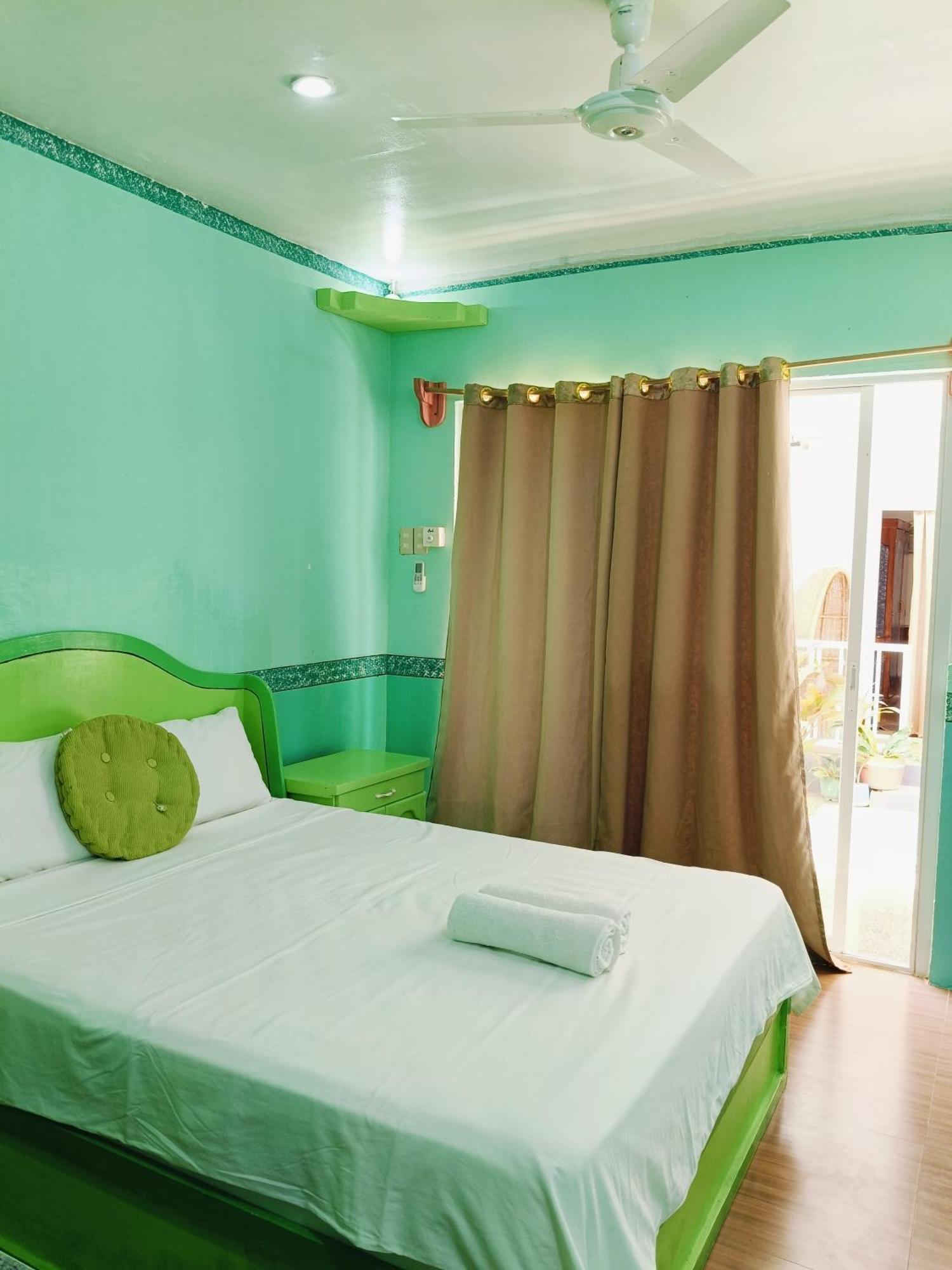 Chibel Summer Riverside 3* El Nido