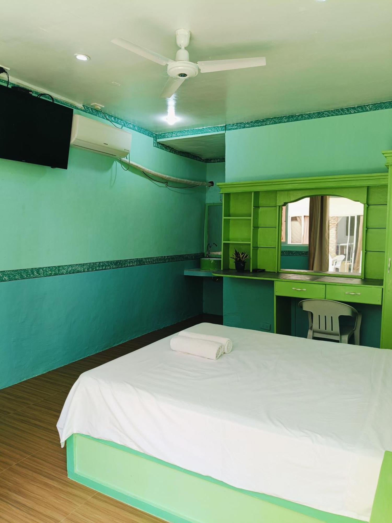 Chibel Summer Riverside 3* El Nido