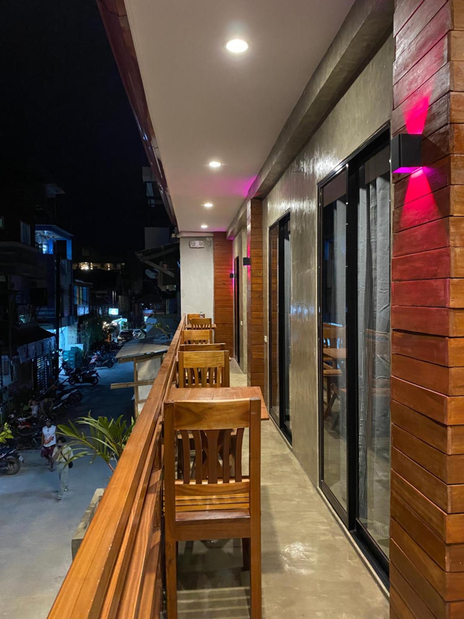 Rl Harbor Annex Hotel 2*