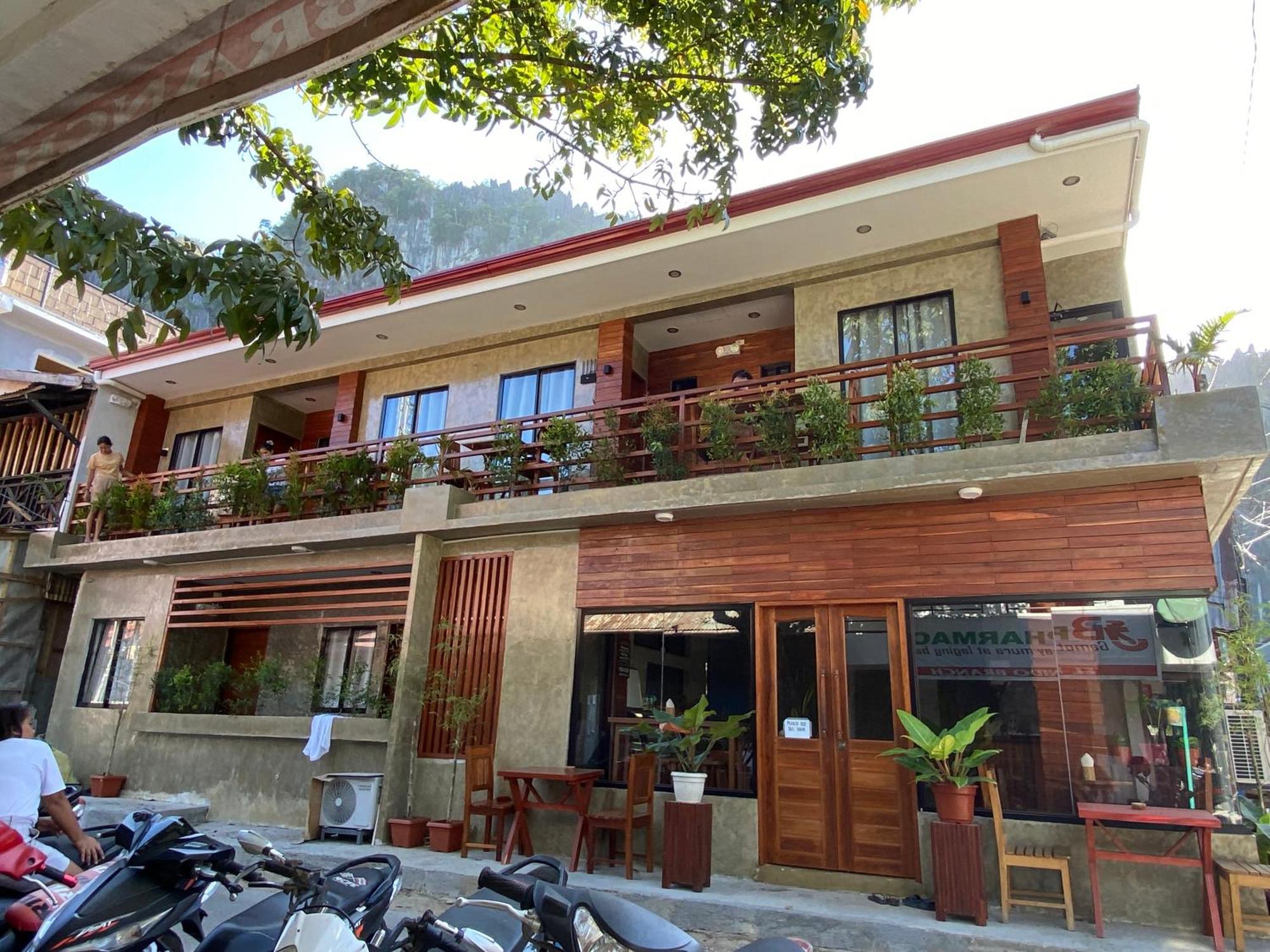 Rl Harbor Annex Hotel 2*