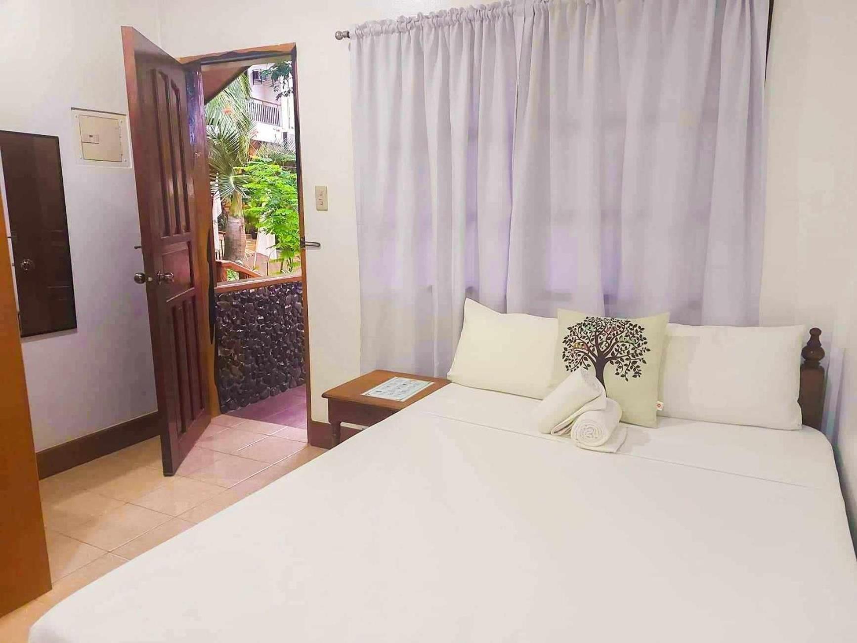 Hotel Jurias Garden El Nido