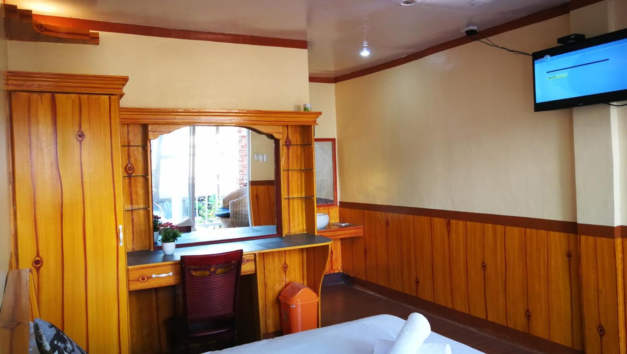 Hotel Chibel Summer Riverside