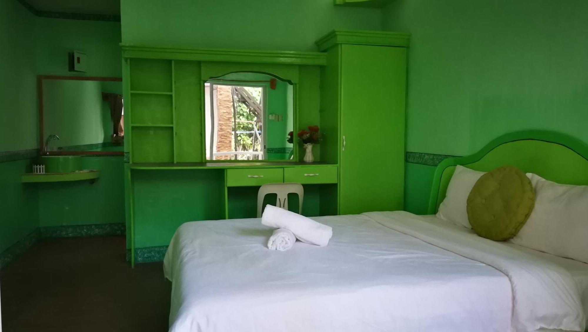 Chibel Summer Riverside Hotel