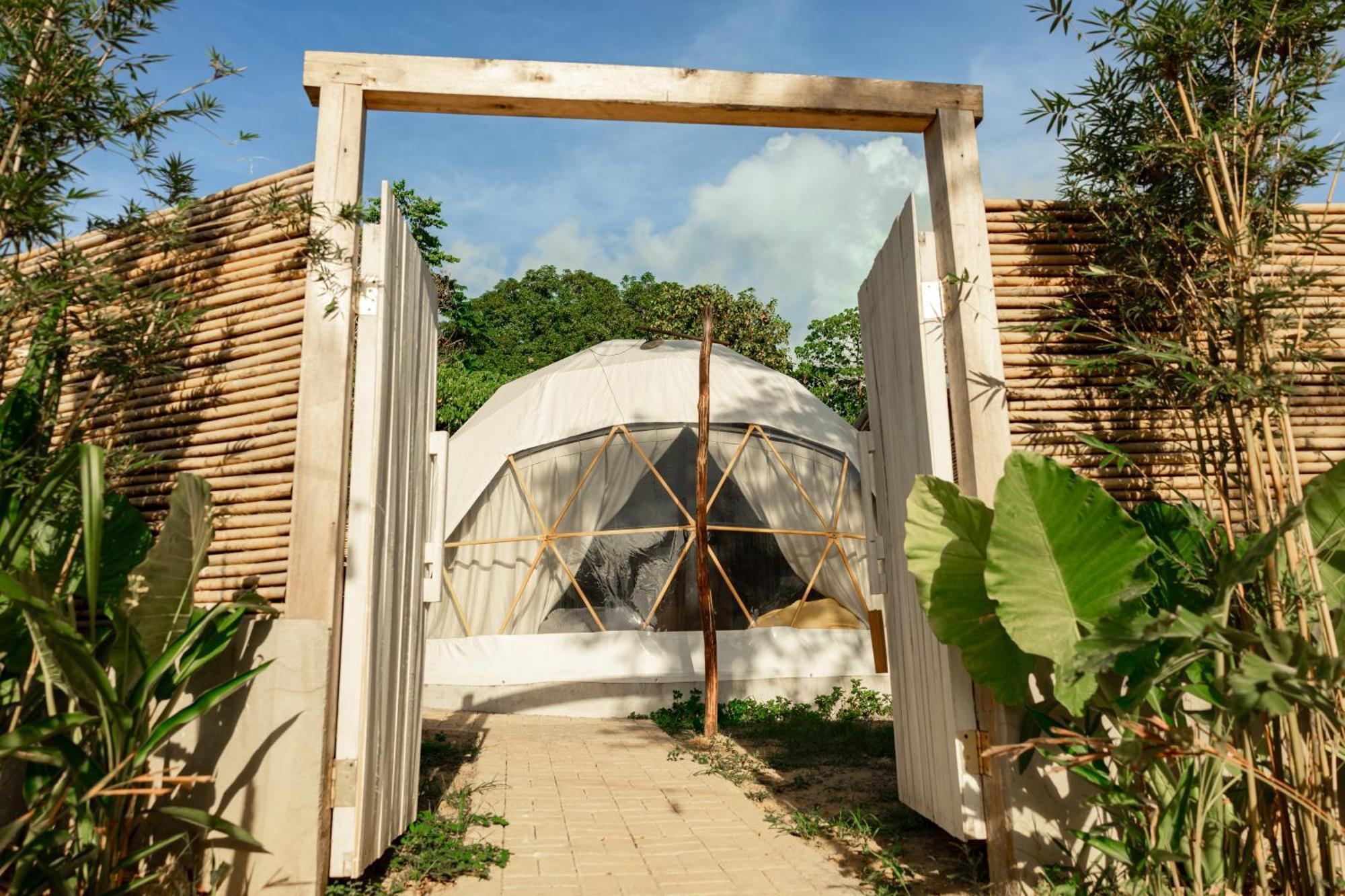 Luxury tent Domes And Dreams Lio Glamping *